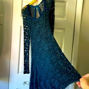 Free People Teal Cocktail Dress worn once size M Velvet trim, Keyhole back.